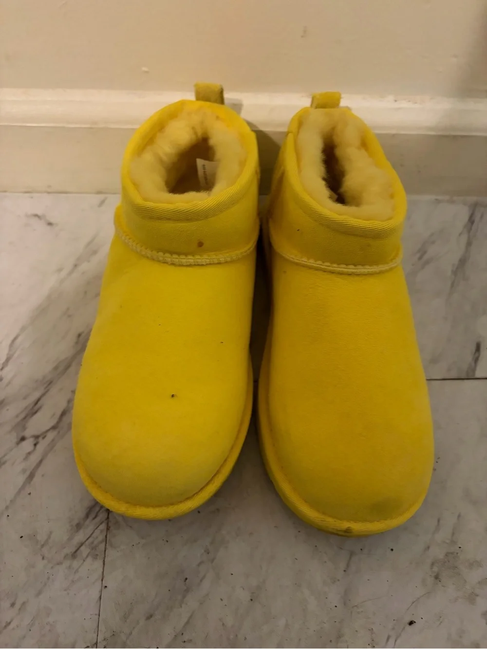UGG Kids Yellow Sheepskin-Lined Boot